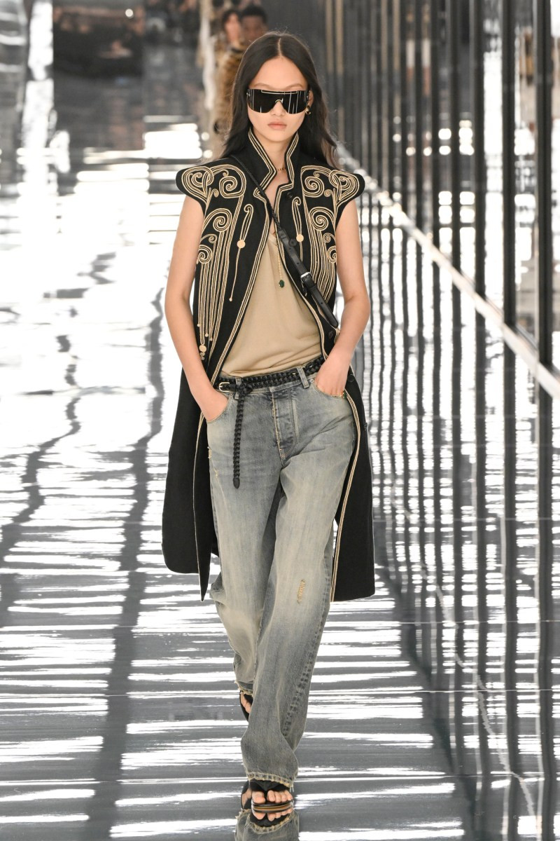 fendi-ss27-rtw-mfw-r-gg-1588.jpg