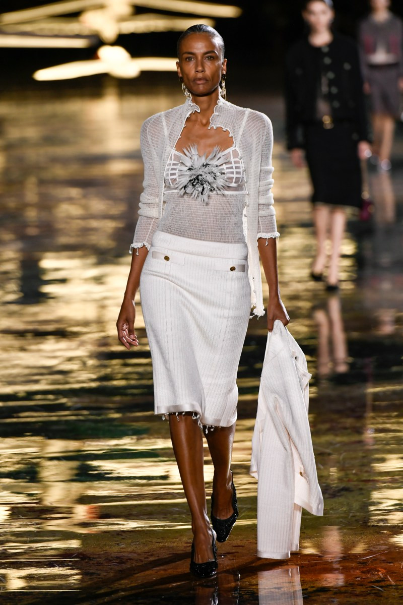 chanel-spring-2027-rtw-r-dm-0002.jpg