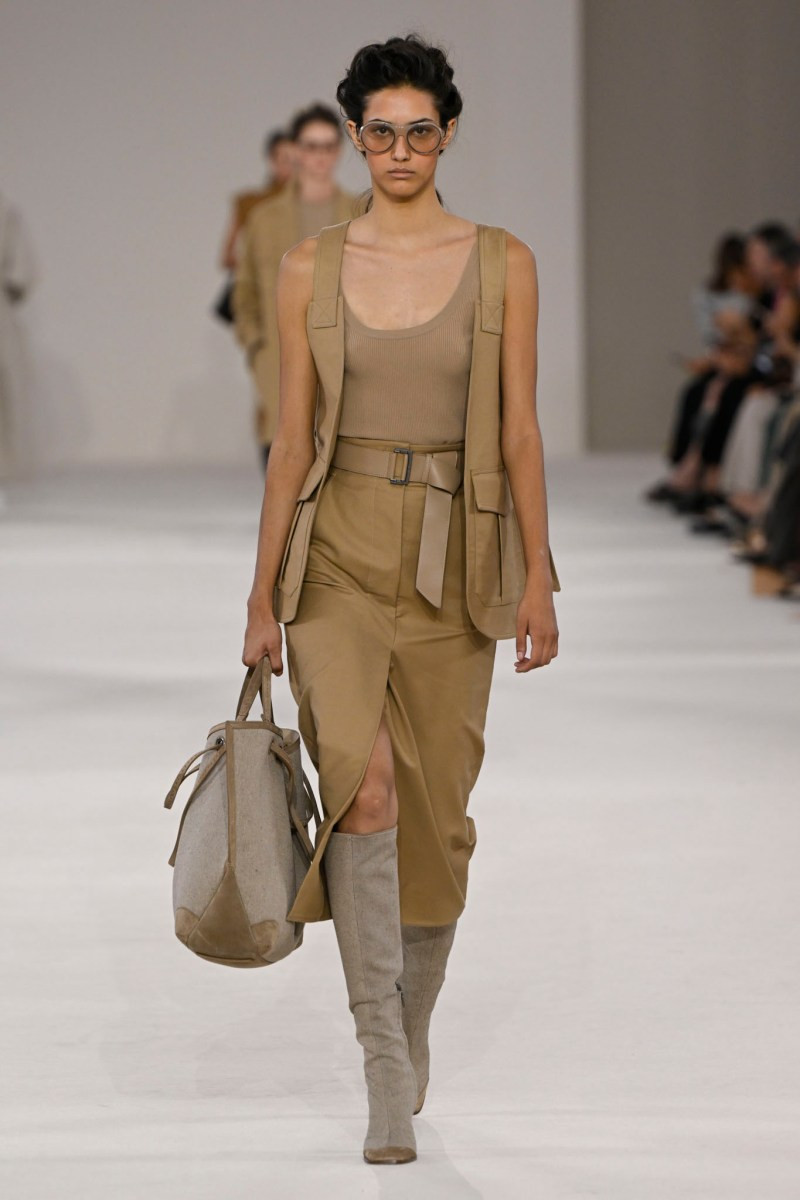 max-mara-spring-27-rtw-r-gg-036.jpg
