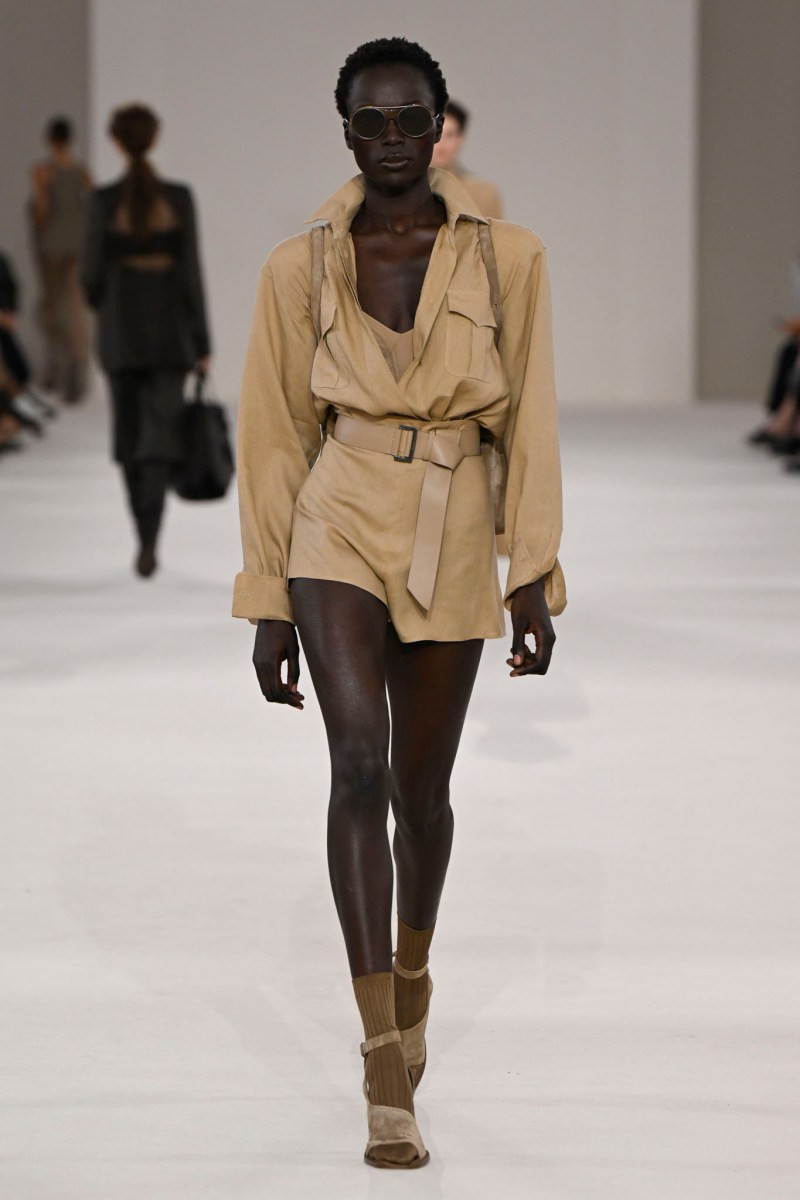 max-mara-spring-27-rtw-r-gg-030.jpg