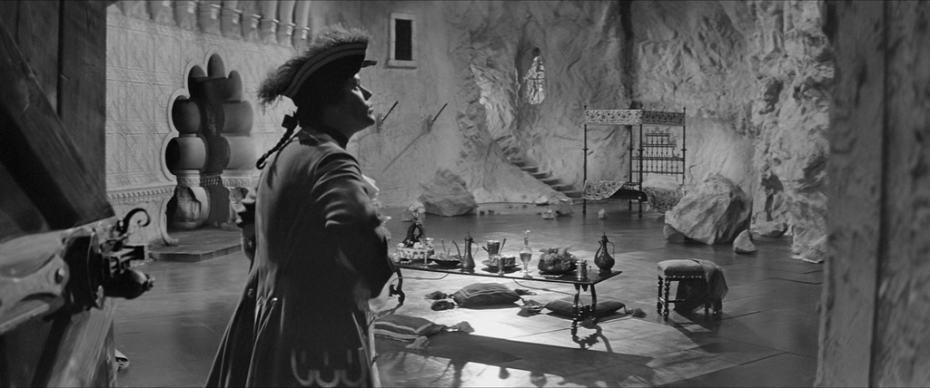 Рукопись, найденная в Сарагосе.1965.BDRip AVC msltel.mkv_snapshot_00.16.21.713.jpg