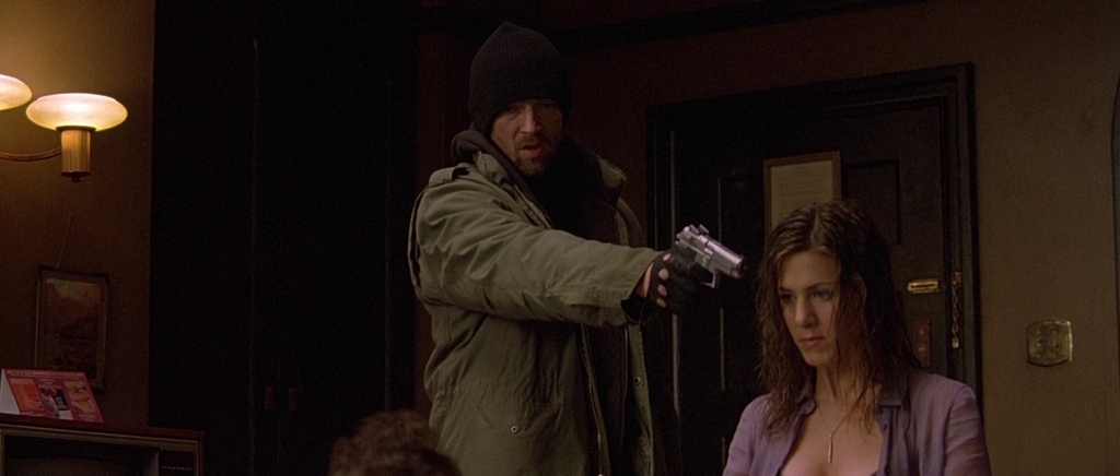 Цена измены.2005.Unrated.BDRip AVC msltel.mkv_snapshot_00.34.32.642.jpg